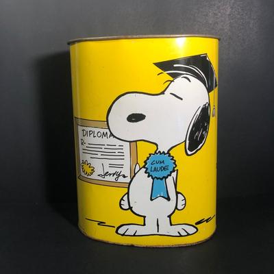 LOT 133B: Vintage 1969 Peanuts Trash Can - Snoopy & Charlie Brown in School
