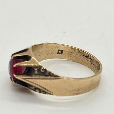LOT 296J: Vintage 14K Gold Size 8 Ruby Red Paste Ring-3.9 GTW