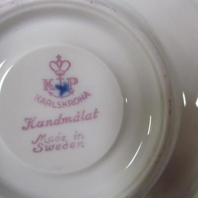 Handmalt Chinaware Tea Cups & Saucers