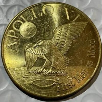 APOLLO XI front & APOLLO XII back SPACE MISSION MEDAL/TOKEN as Pictured.
