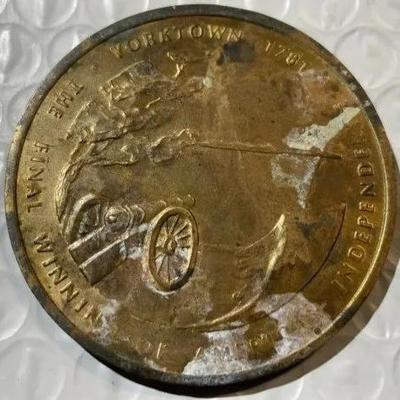 LARGE SEIGE OF YORKTOWN MEDAL/TOKEN as Pictured.