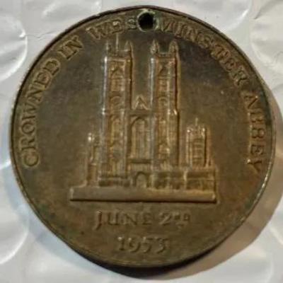 QUEEN ELIZABETH II 1953 CORONATION COIN as Pictured.