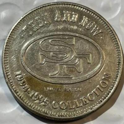 VINTAGE JERRY RICE #80 SAN FRANCISCO PLAYER TOKEN as Pictured.