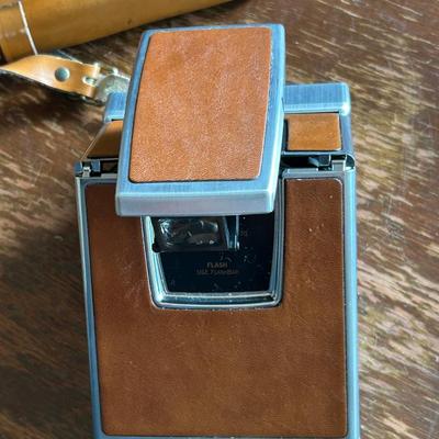 Polaroid, SX â€“ 70, vintage camera