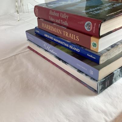 H558 Lot of Hudson River Book Lot