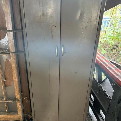 Metal cabinet