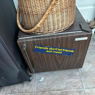 Estate group lot, shop vac, another shop vac, upright, fan, mini fridge, basket