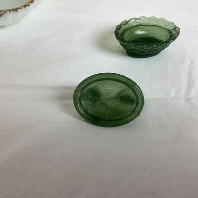 H563 Country Kitchen Blue Glass Chicken and Green Bunny with Milk Glass Plates