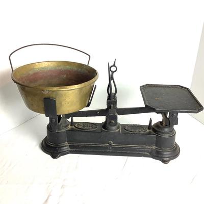 523 Antique Carl Kreidel German Iron Scale With Brass Bowl