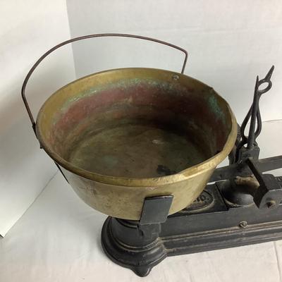 523 Antique Carl Kreidel German Iron Scale With Brass Bowl