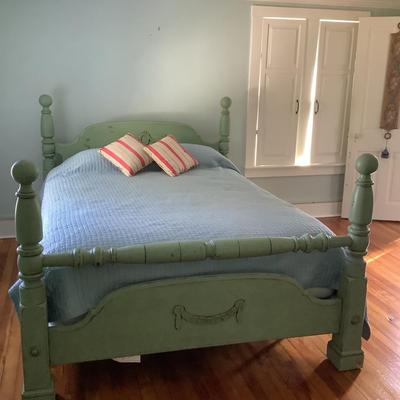 H571 Vintage Aqua Blue Painted Cannonball Queen Bed with Fieldcrest Blue Bedspread