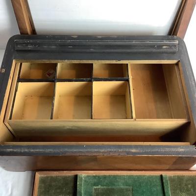 527 Vintage Hickok Walnut Veneer Belt Buckle Store Display Case