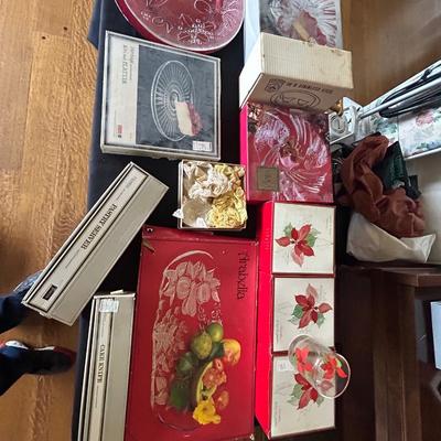 Holiday decor glass for serving desserts