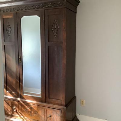 H574 Antique Victorian Wardrobe with Carved Accents