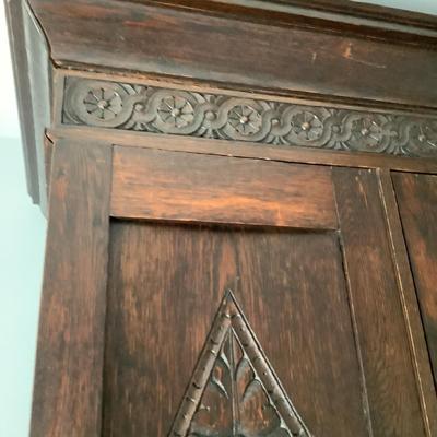 H574 Antique Victorian Wardrobe with Carved Accents