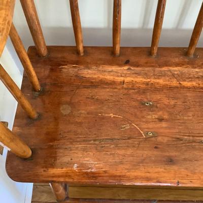 H541 Vintage Solid Maple Spindle Bench
