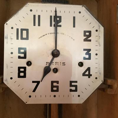 H544 Oak Comptoir D' Orleans Pans Wall Clock with Key