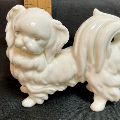 Vintage Augarten Royal Vienna Pekingese Dog Figurine Blanc De Chine