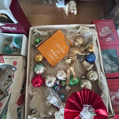 Christmas ornaments and holiday decor, estate group lot, all seen photos