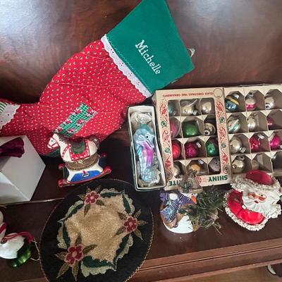 Christmas ornaments and holiday decor, estate group lot, all seen photos