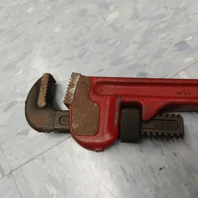 10 inch pipe wrench a Ward power kraft