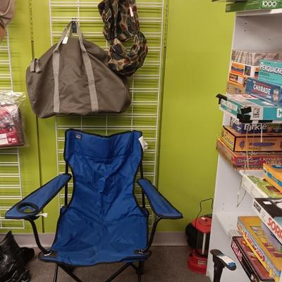 FOLDING CHAIR, SPORTSMAN FANNY PACK AND DUFFLE BAG