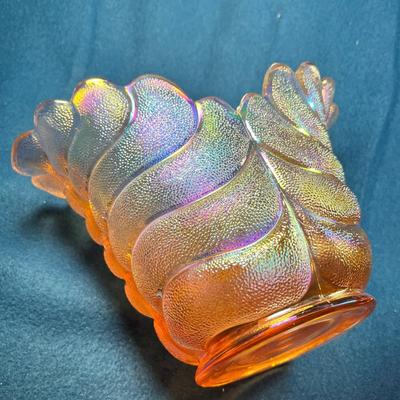 LOVELY PINK IRIDESCENT ART GLASS VASE