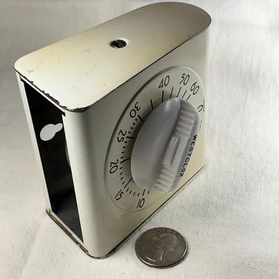 VINTAGE METAL WESTCLOX KITCHEN TIMER, STANDS OR HANGS ON WALL, WORKS!