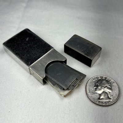VINTAGE METAL SHAVING BLADE HOLDER CONTAINER "GILETTE" with BLADES