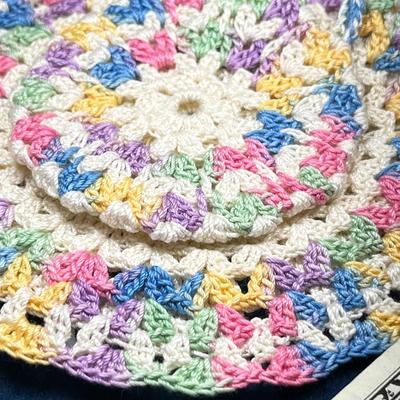 PAIR OF VINTAGE COLORFUL CROCHETED FANCY POT HOLDERS