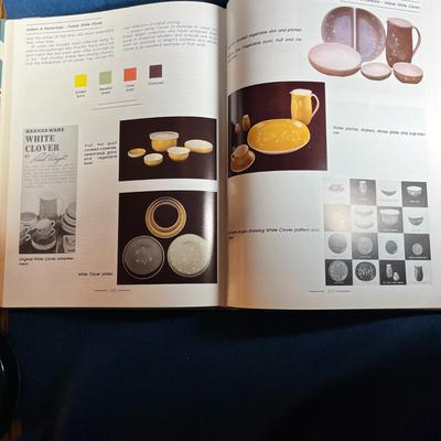 "THE COLLECTOR'S ENCYCLOPEDIA OF RUSSEL WRIGHT DESIGNS" BOOK by ANN KERR with PRICE GUIDE
