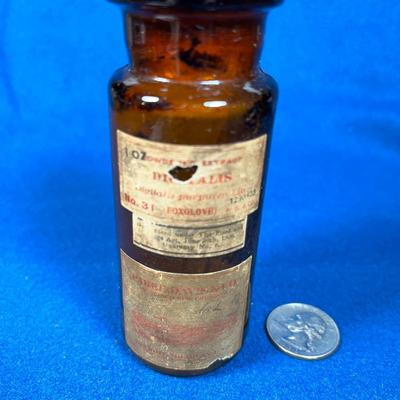 ANTIQUE DRUG STORE DIGITALIS BOTTLE with CORK STOPPER