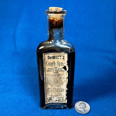 ANTIQUE DRUG STORE DEWITT'S COUGH SYRUP BOTTLE with CORK STOPPER