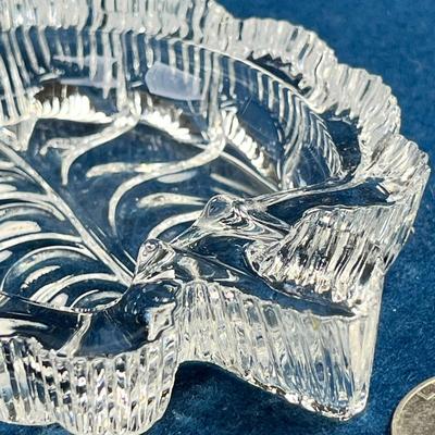 CRYSTAL SCALLOPED LEAF DISH