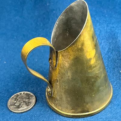 SMALL BRASS POURING VESSEL "HANDARBETE"