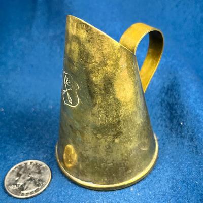 SMALL BRASS POURING VESSEL "HANDARBETE"