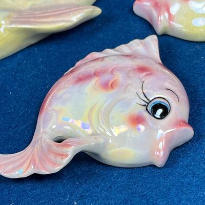 VINTAGE CERAMIC 3-PIECE FUN FISH BATHROOM WALL DÃ‰COR- GREAT CONDITION!