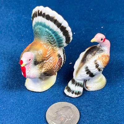 BONE CHINA JAPAN TOM AND HEN TURKEY FIGURINES PAIR