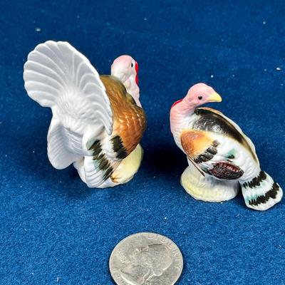 BONE CHINA JAPAN TOM AND HEN TURKEY FIGURINES PAIR