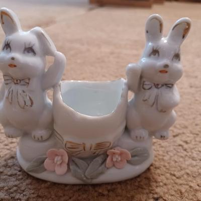 5 porcelain figurines
