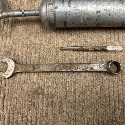 VINTAGE ALEMITE HYDRALIC GREASE GUN AND TOOLS