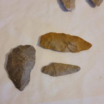Antique Arrowheads, Roundshots, Bullets and More (BD-CE)