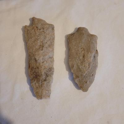 Antique Arrowheads, Roundshots, Bullets and More (BD-CE)
