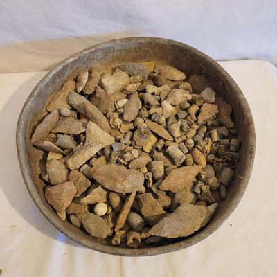Antique Arrowheads, Roundshots, Bullets and More (BD-CE)