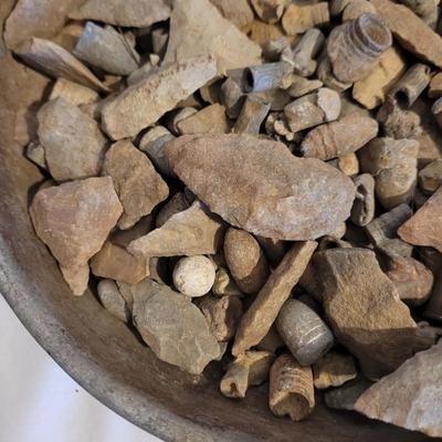 Antique Arrowheads, Roundshots, Bullets and More (BD-CE)
