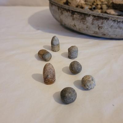 Antique Arrowheads, Roundshots, Bullets and More (BD-CE)
