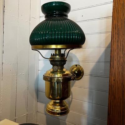 N407 Vintage Brass Oil Bracket Lamp with Green Ribbed Glass Shade