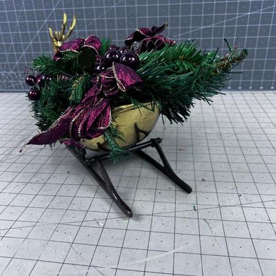 Brass Reindeer with Sled DÃ©cor' Holiday Theme