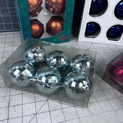 Christmas Ornaments, Vintage 
