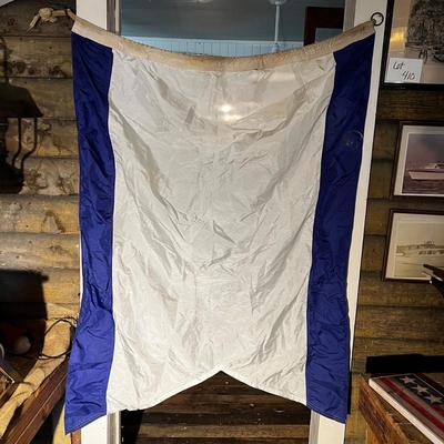 U423 Size 4 Maritime Nylon J:Juliet Signal Flag